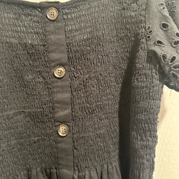 Madewell Black Eyelet Sleeve with Smocked bodice & buttons up back - Picture 6 of 6